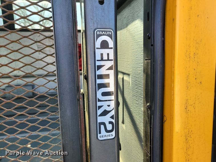 image for item DL7769 2010 Freightliner B2  school bus