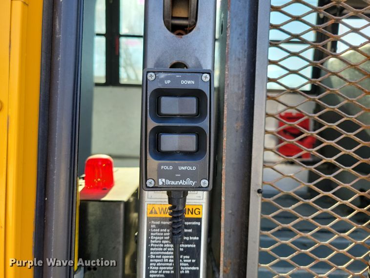 image for item DL7769 2010 Freightliner B2  school bus