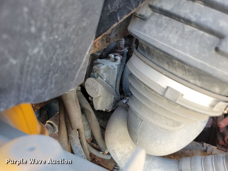 image for item DL7769 2010 Freightliner B2  school bus