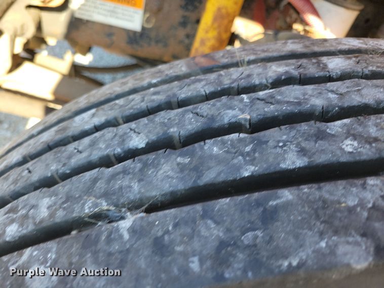 image for item DL7769 2010 Freightliner B2  school bus