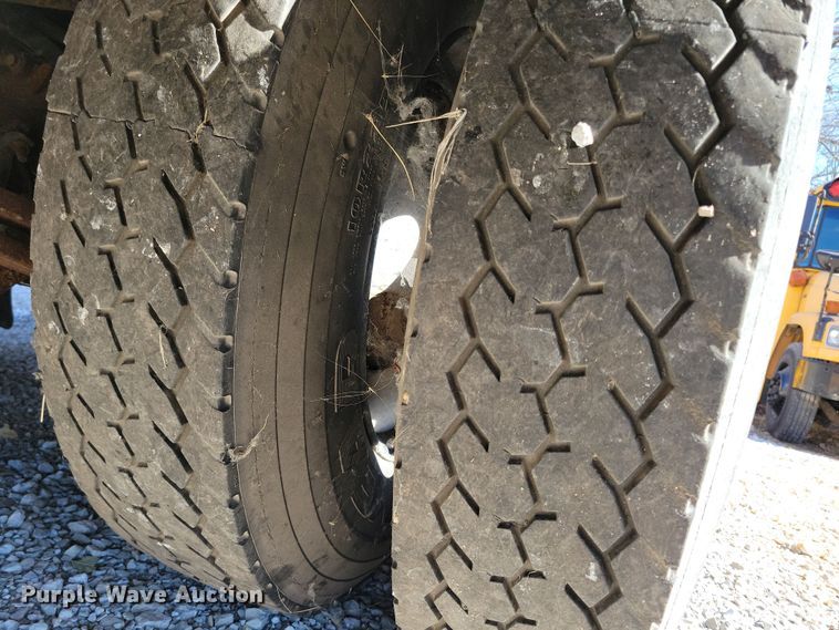 image for item DL7769 2010 Freightliner B2  school bus