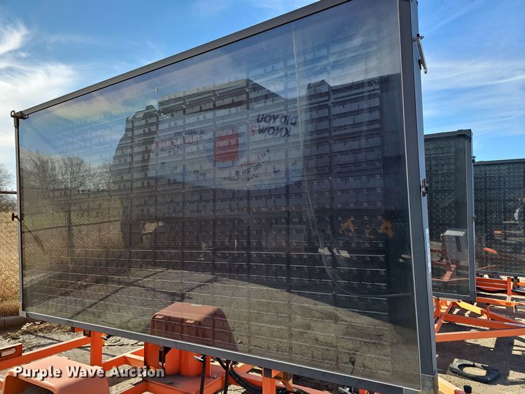 image for item DM1495 2012 Wanco WTMMB  portable road sign