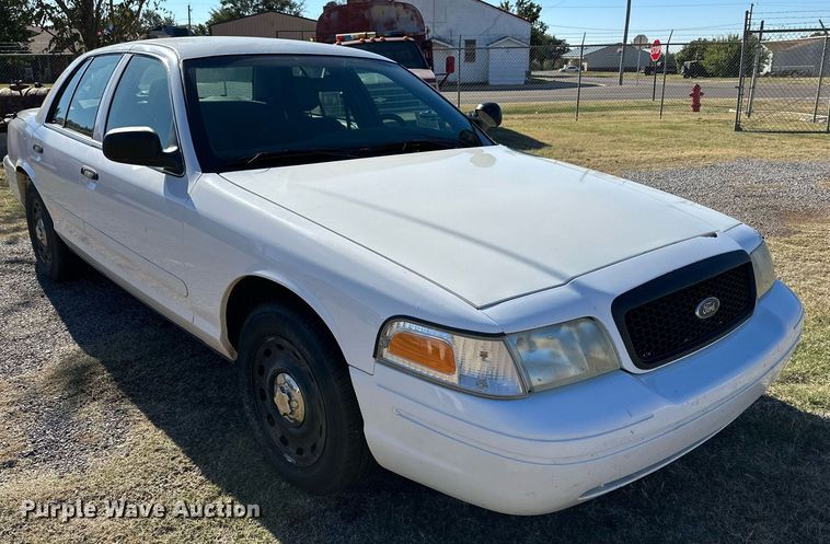image for item DQ1498 2005 Ford Crown Victoria Police Interceptor