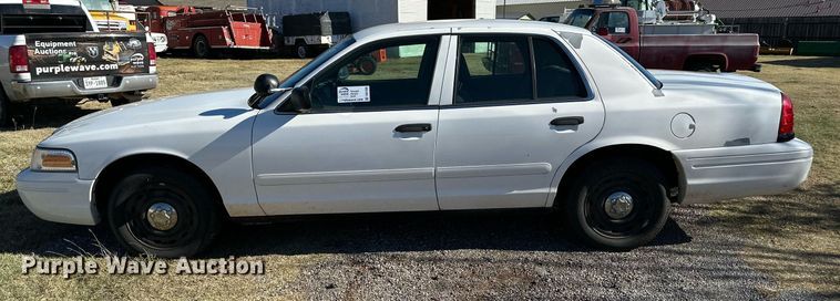 image for item DQ1498 2005 Ford Crown Victoria Police Interceptor