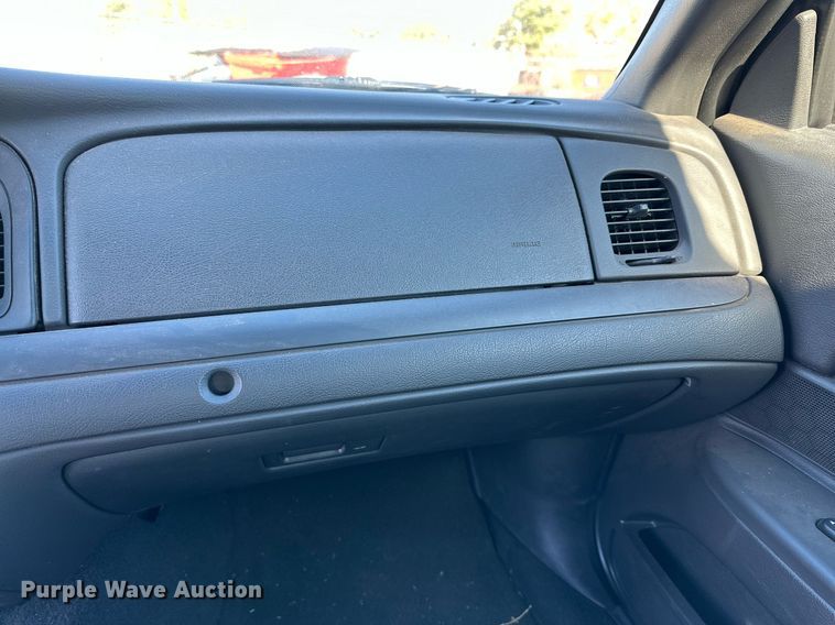 image for item DQ1498 2005 Ford Crown Victoria Police Interceptor