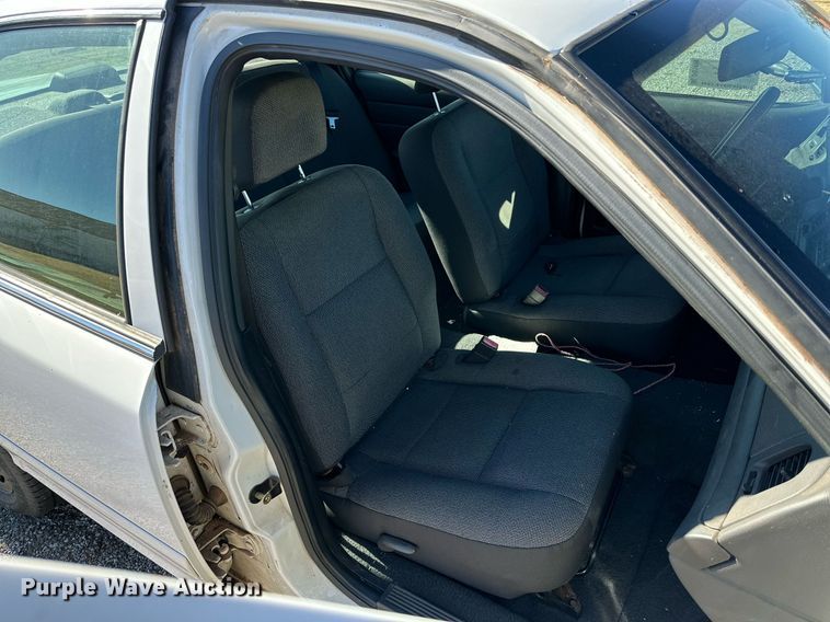 image for item DQ1498 2005 Ford Crown Victoria Police Interceptor