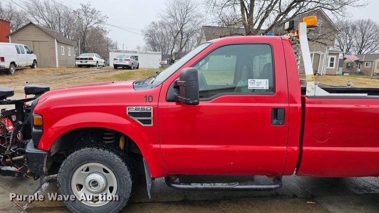 image for item DQ8567 2010 Ford F250 Super Duty  pickup truck