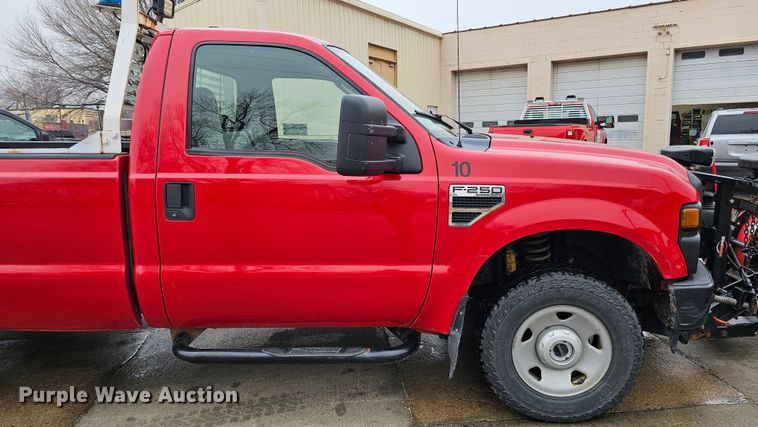 image for item DQ8567 2010 Ford F250 Super Duty  pickup truck