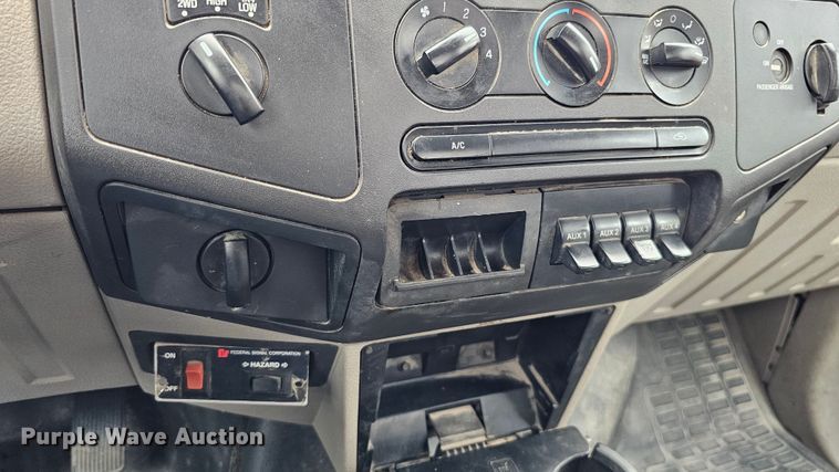 image for item DQ8567 2010 Ford F250 Super Duty  pickup truck