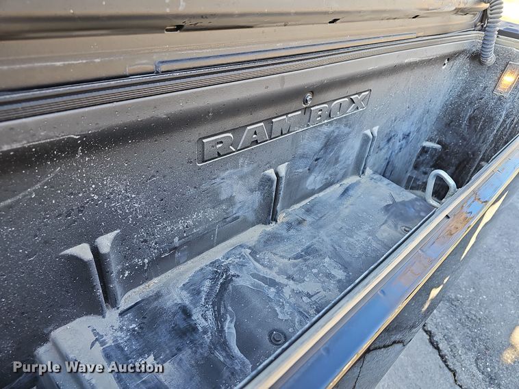 image for item DR5928 2020 Dodge Ram 1500  Crew Cab pickup truck