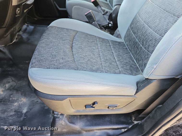 image for item DR5928 2020 Dodge Ram 1500  Crew Cab pickup truck