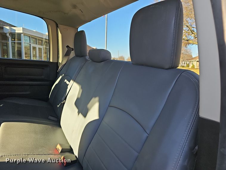 image for item DR5928 2020 Dodge Ram 1500  Crew Cab pickup truck