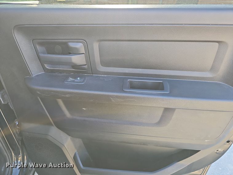 image for item DR5928 2020 Dodge Ram 1500  Crew Cab pickup truck