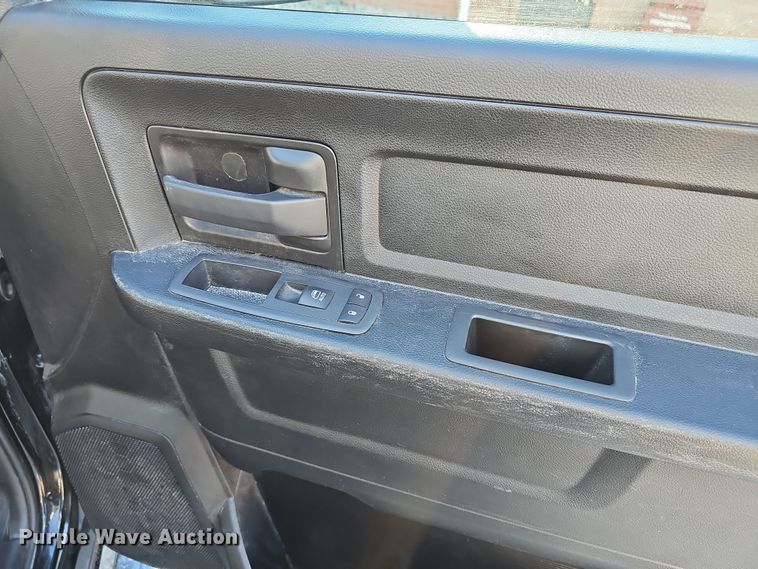 image for item DR5928 2020 Dodge Ram 1500  Crew Cab pickup truck