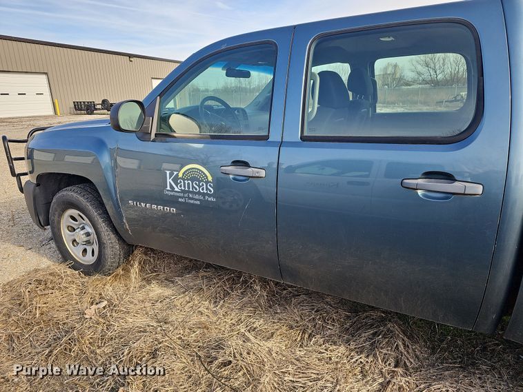 image for item DR5932 2009 Chevrolet Silverado 1500  Crew Cab pickup truck