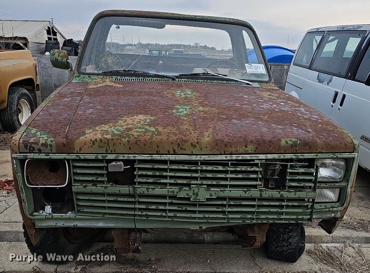 image for item DR5941 1985 Chevy CD30903  pickup truck cab and chassis