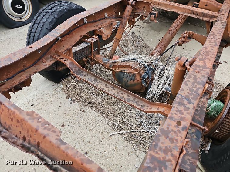 image for item DR5941 1985 Chevy CD30903  pickup truck cab and chassis