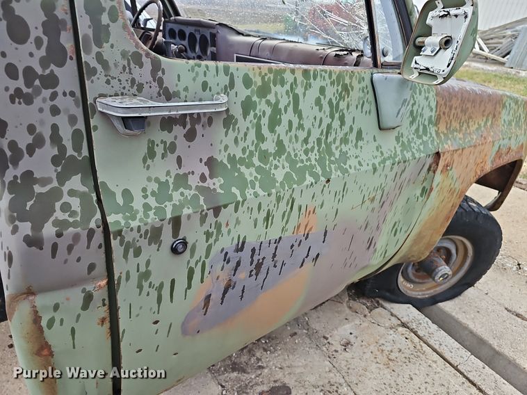 image for item DR5941 1985 Chevy CD30903  pickup truck cab and chassis