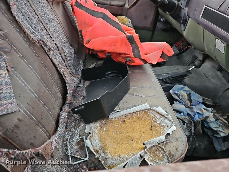 image for item DR5941 1985 Chevy CD30903  pickup truck cab and chassis