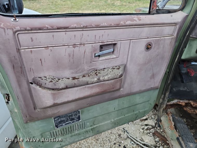 image for item DR5941 1985 Chevy CD30903  pickup truck cab and chassis