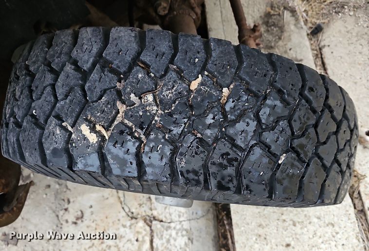 image for item DR5941 1985 Chevy CD30903  pickup truck cab and chassis