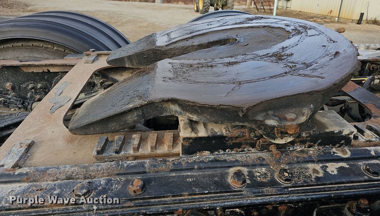 image for item DR5942 2004 Kenworth  semi truck