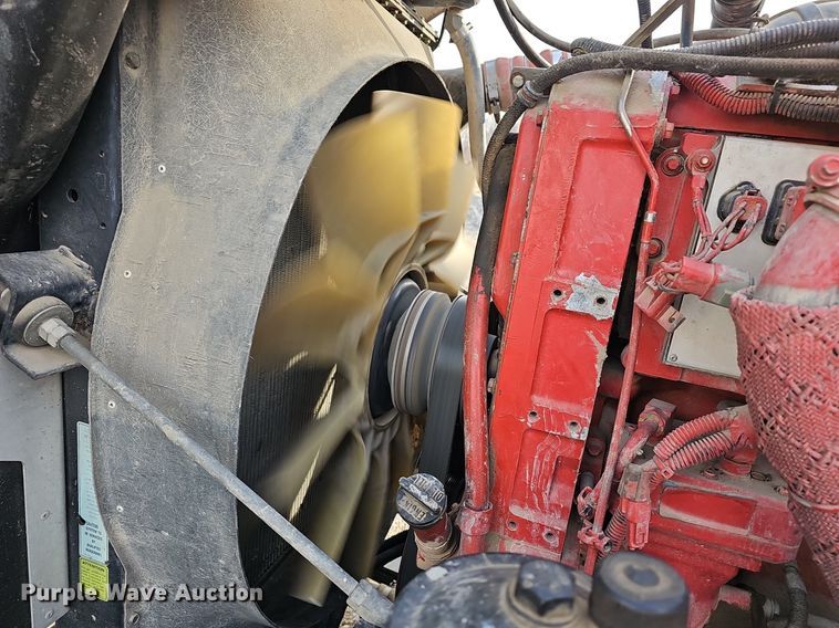 image for item DR5942 2004 Kenworth  semi truck