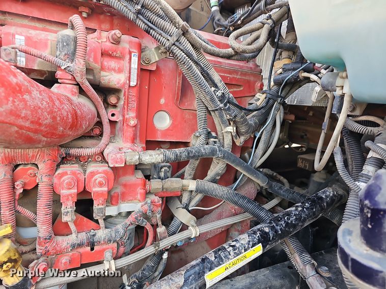 image for item DR5942 2004 Kenworth  semi truck