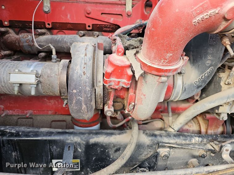 image for item DR5942 2004 Kenworth  semi truck