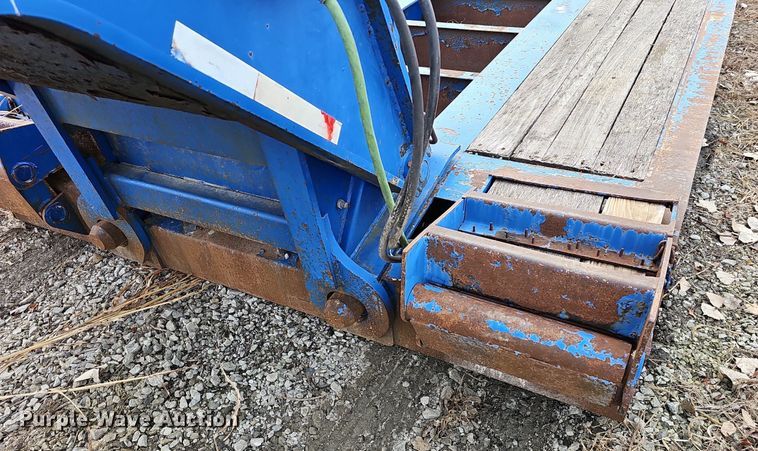 image for item DR5943 1999 Talbert T3DW50SAHRG1T1  lowboy equipment trailer