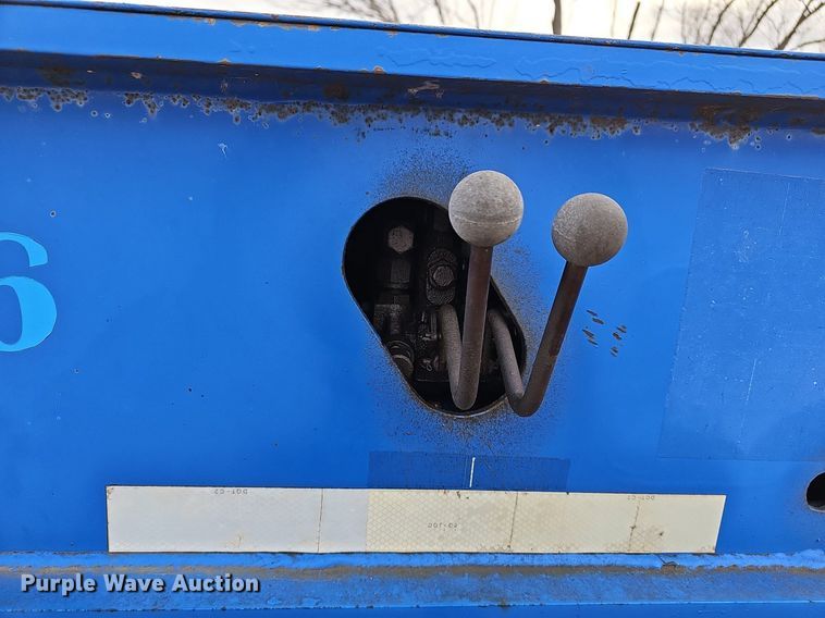 image for item DR5943 1999 Talbert T3DW50SAHRG1T1  lowboy equipment trailer