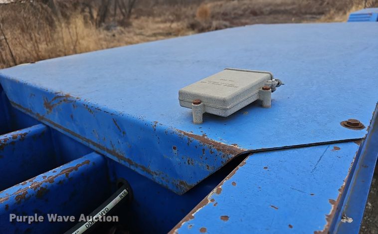 image for item DR5943 1999 Talbert T3DW50SAHRG1T1  lowboy equipment trailer