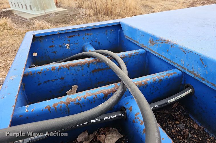 image for item DR5943 1999 Talbert T3DW50SAHRG1T1  lowboy equipment trailer