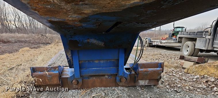 image for item DR5943 1999 Talbert T3DW50SAHRG1T1  lowboy equipment trailer