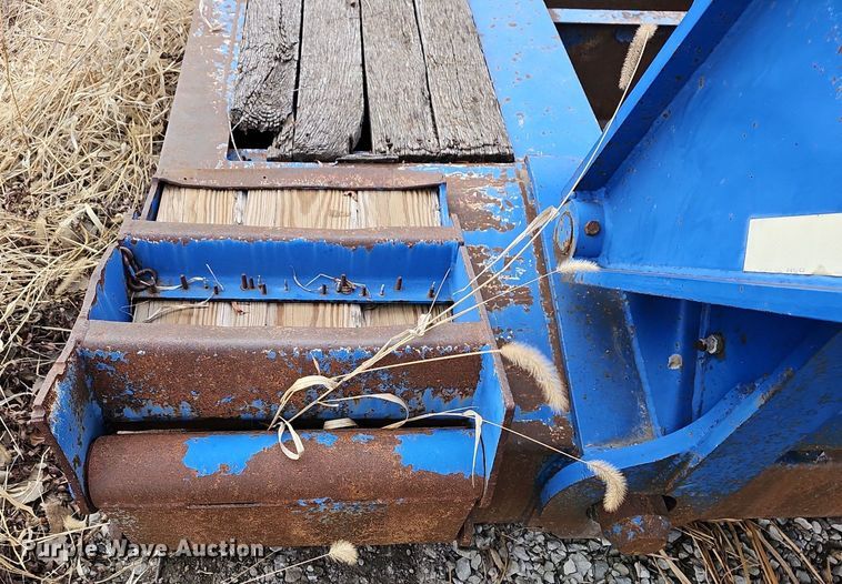 image for item DR5943 1999 Talbert T3DW50SAHRG1T1  lowboy equipment trailer