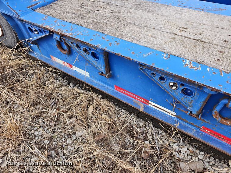 image for item DR5943 1999 Talbert T3DW50SAHRG1T1  lowboy equipment trailer