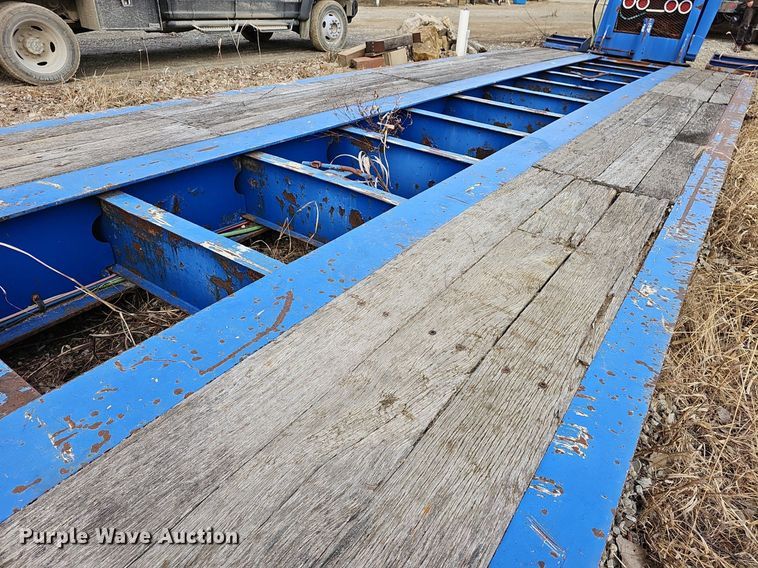 image for item DR5943 1999 Talbert T3DW50SAHRG1T1  lowboy equipment trailer