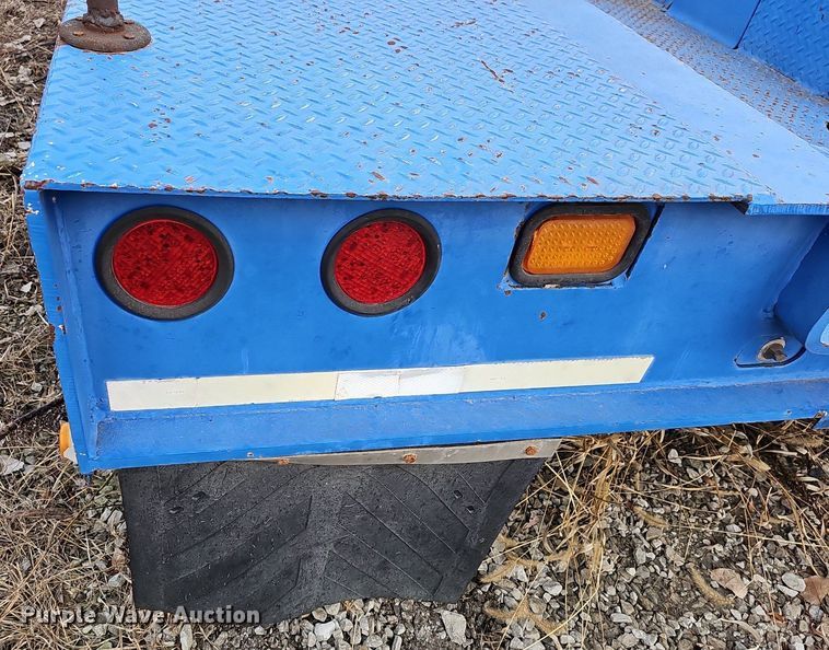 image for item DR5943 1999 Talbert T3DW50SAHRG1T1  lowboy equipment trailer