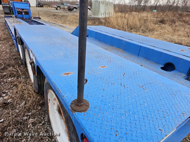 image for item DR5943 1999 Talbert T3DW50SAHRG1T1  lowboy equipment trailer