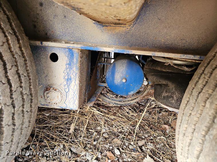 image for item DR5943 1999 Talbert T3DW50SAHRG1T1  lowboy equipment trailer