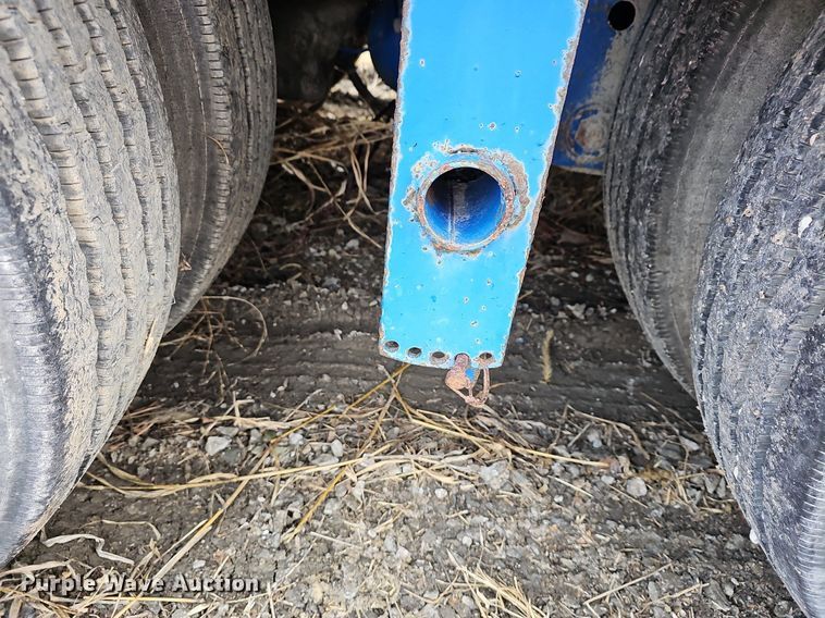 image for item DR5943 1999 Talbert T3DW50SAHRG1T1  lowboy equipment trailer