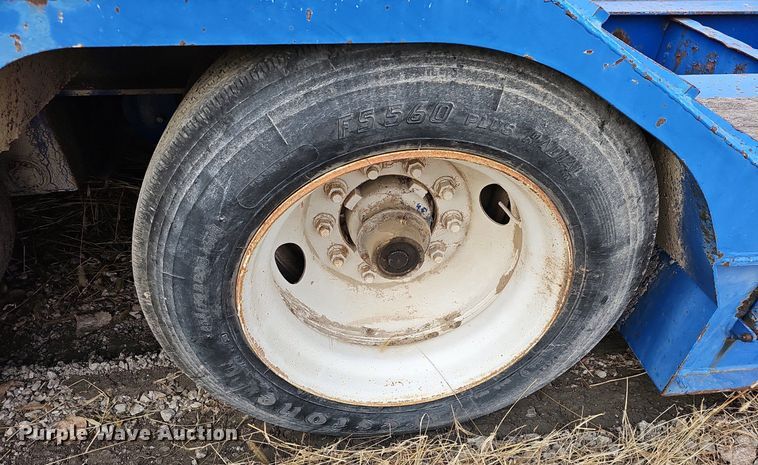 image for item DR5943 1999 Talbert T3DW50SAHRG1T1  lowboy equipment trailer