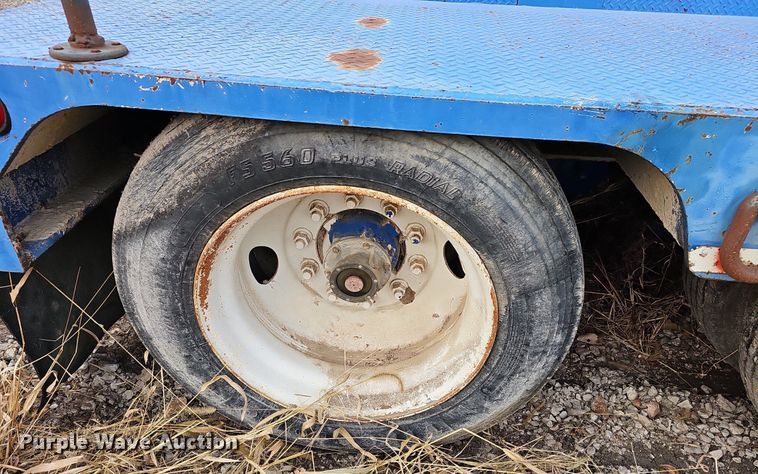 image for item DR5943 1999 Talbert T3DW50SAHRG1T1  lowboy equipment trailer