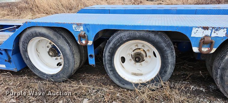 image for item DR5943 1999 Talbert T3DW50SAHRG1T1  lowboy equipment trailer