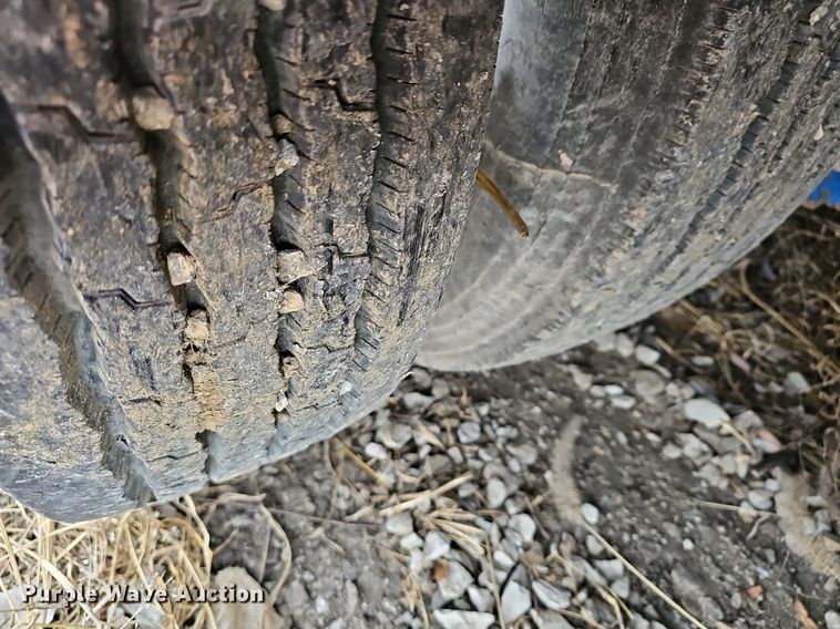 image for item DR5943 1999 Talbert T3DW50SAHRG1T1  lowboy equipment trailer