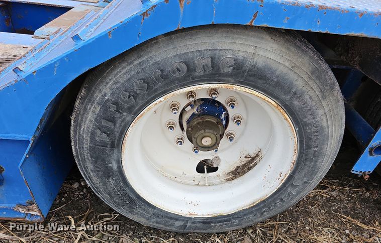 image for item DR5943 1999 Talbert T3DW50SAHRG1T1  lowboy equipment trailer