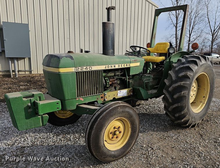 image for item DR5946 1978 John Deere 2240  tractor
