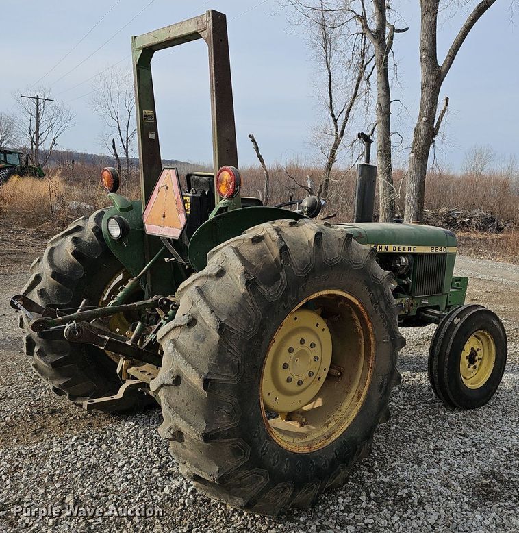 image for item DR5946 1978 John Deere 2240  tractor