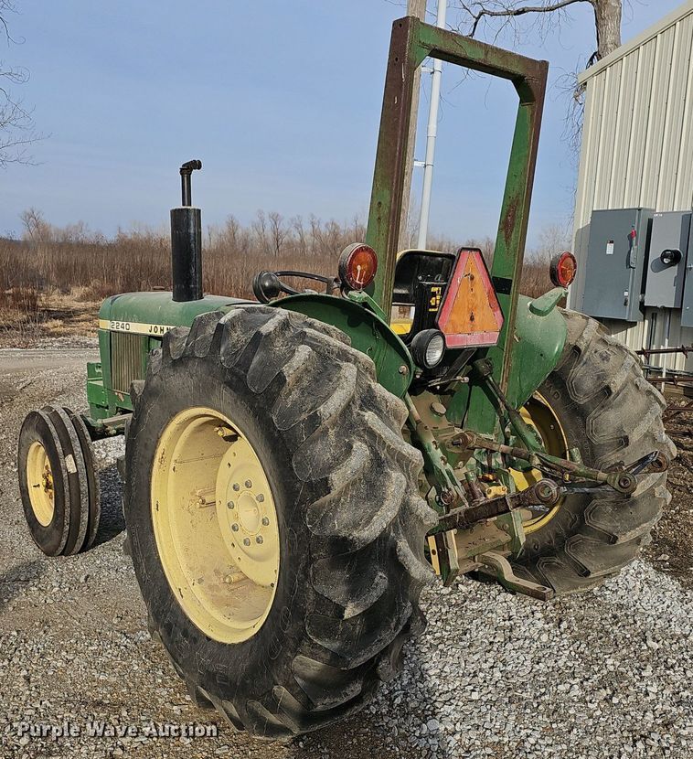image for item DR5946 1978 John Deere 2240  tractor