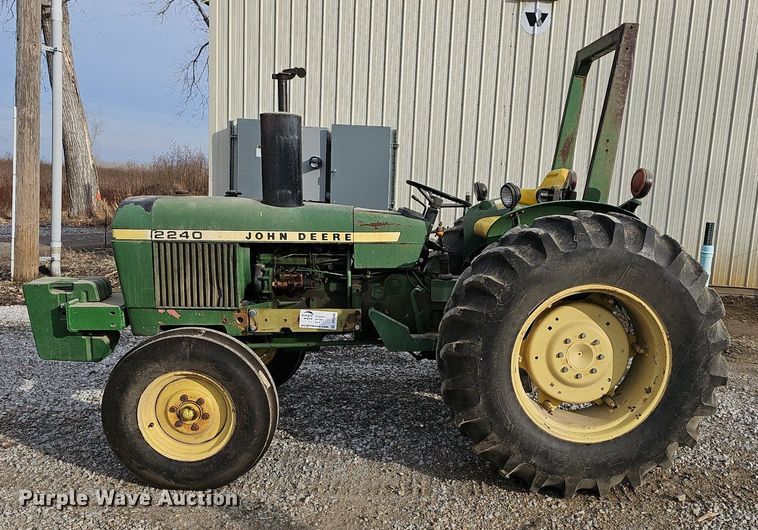 image for item DR5946 1978 John Deere 2240  tractor